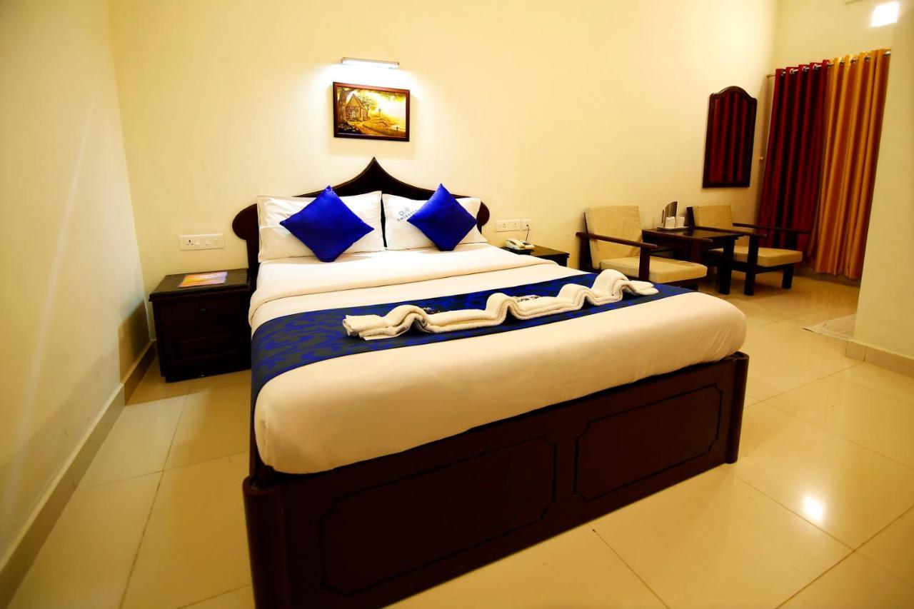 Del-679 Hotel Munnar Buitenkant foto