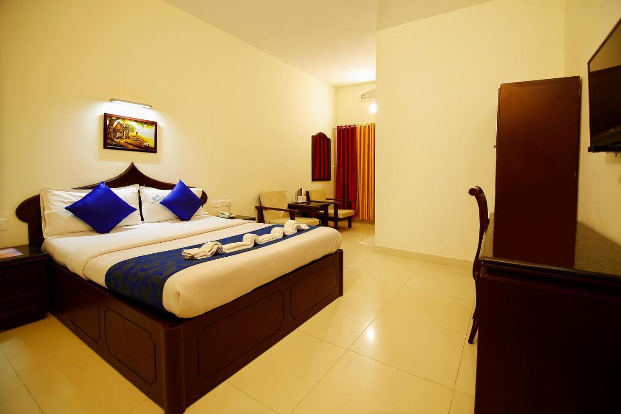 Del-679 Hotel Munnar Buitenkant foto