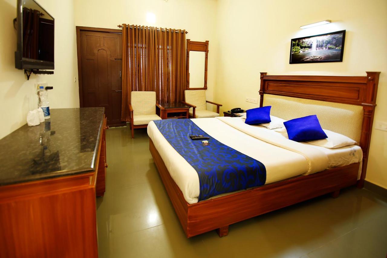 Del-679 Hotel Munnar Buitenkant foto